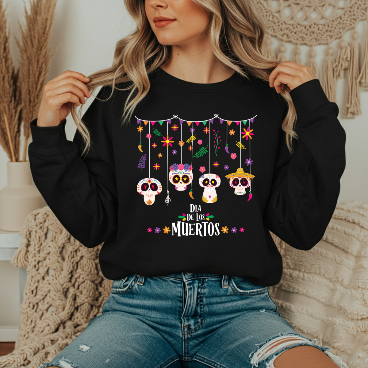 Calaveritas día de los muertos crewneck