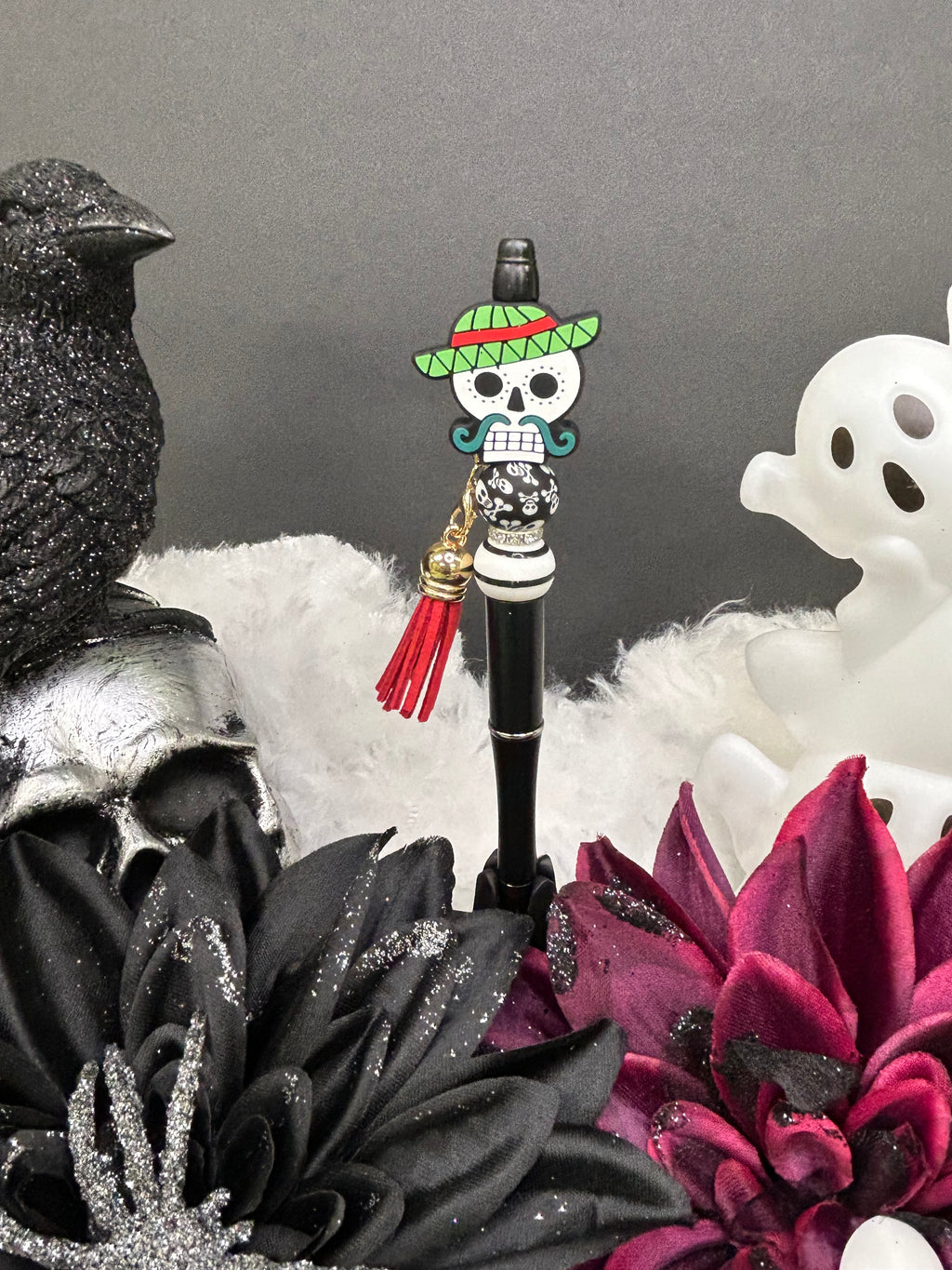 Calaverita and sombrero