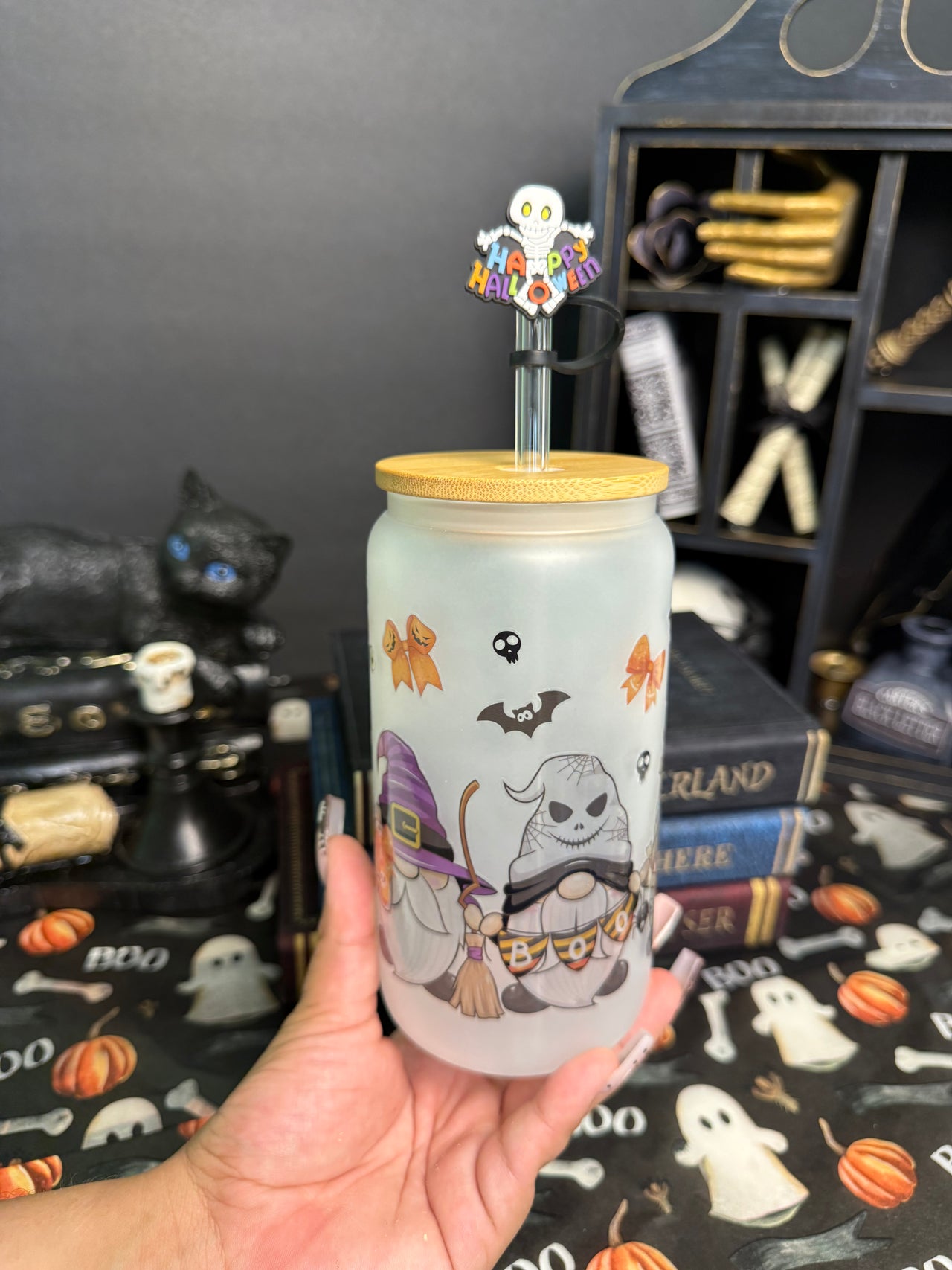 Spooky gnome 16oz can shape