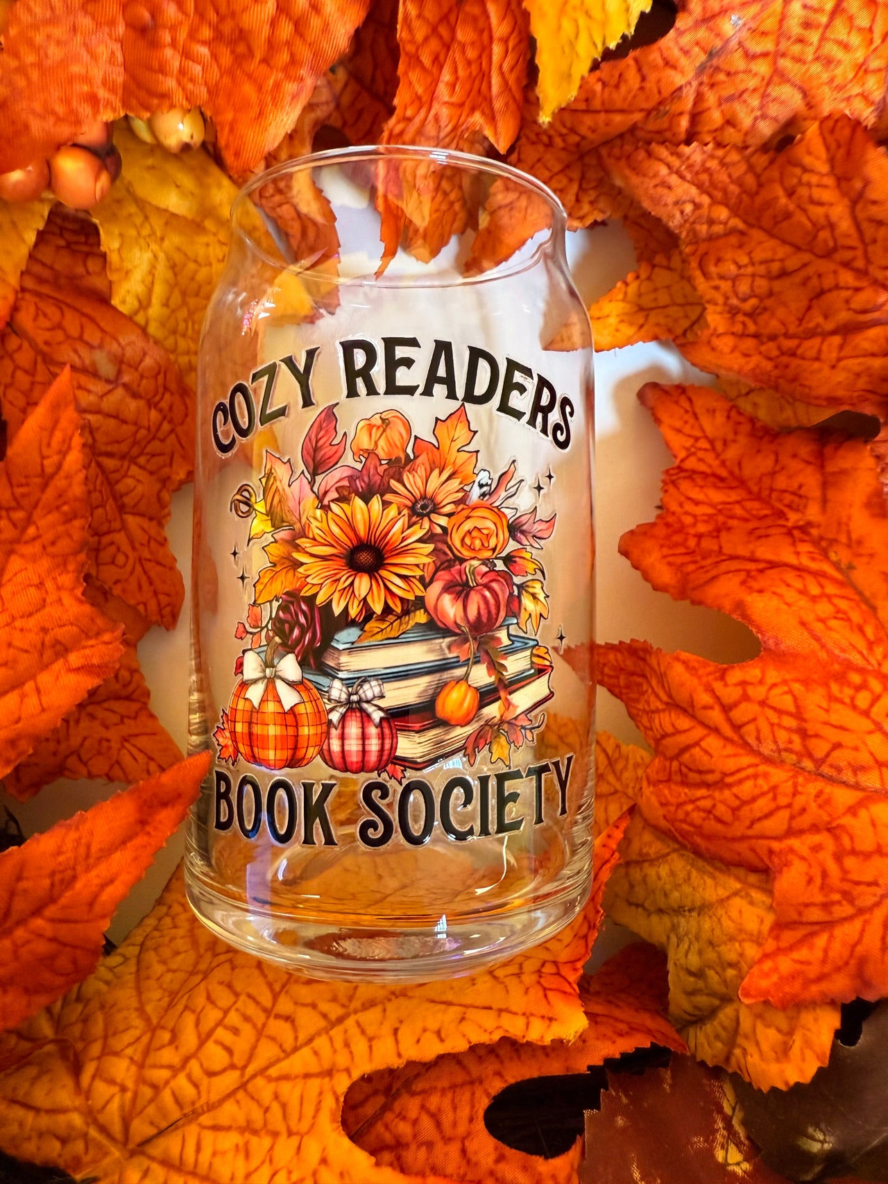 Cozy readers 16oz can shape