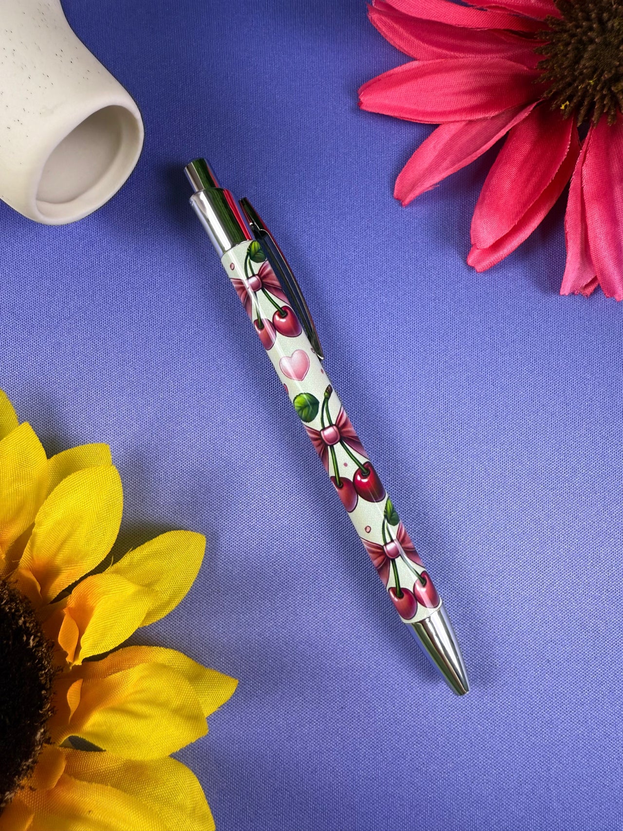 Coquette pen