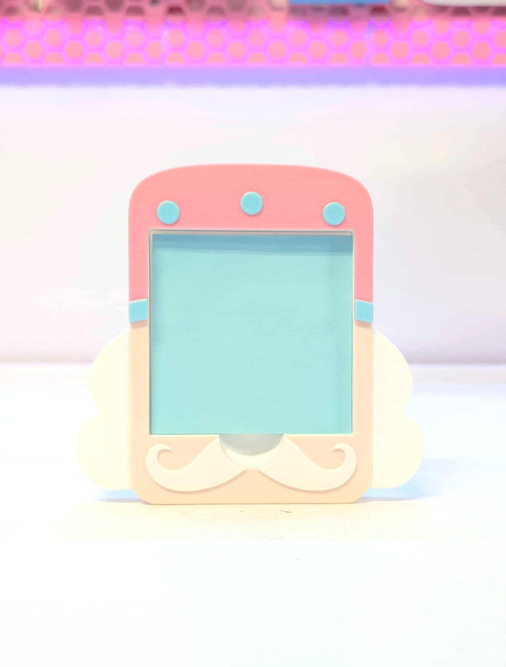 Nutcracker sticky note holder