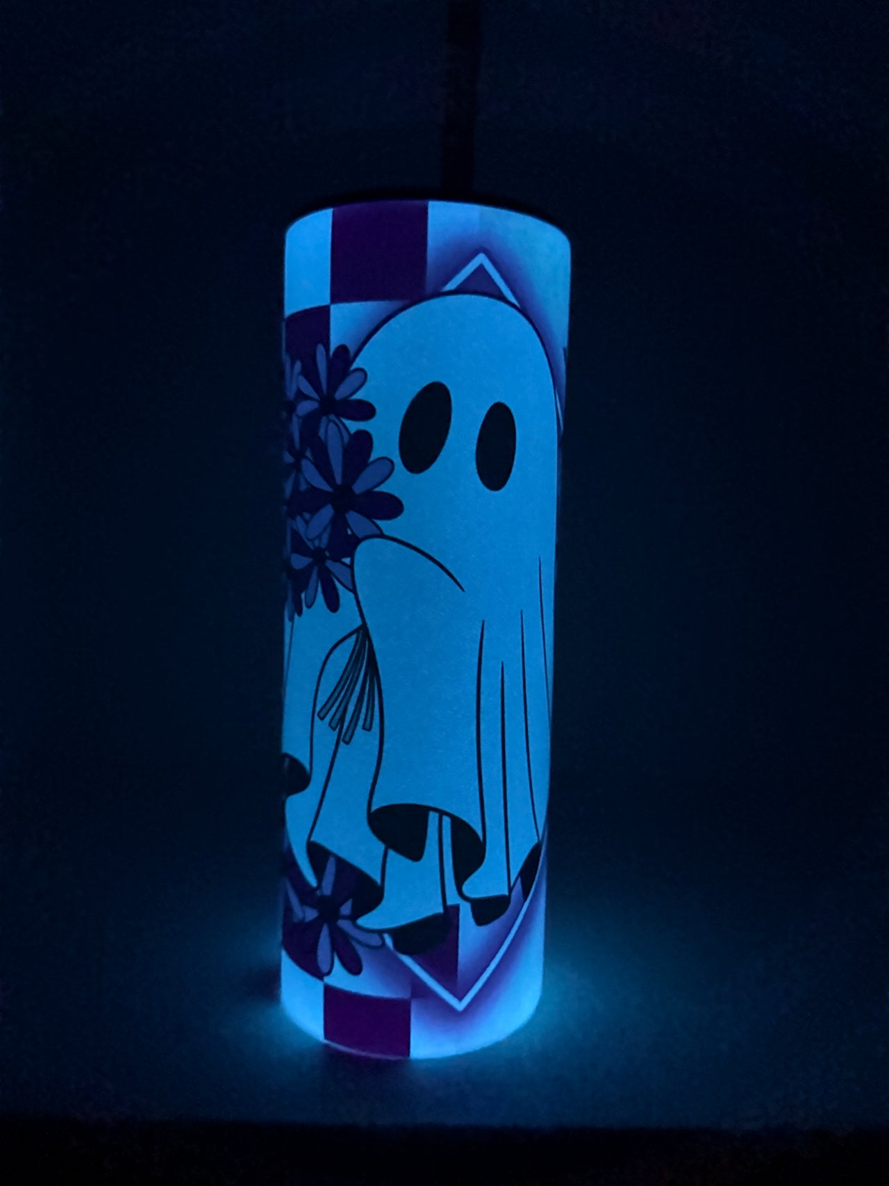 Ghost & flowers glow